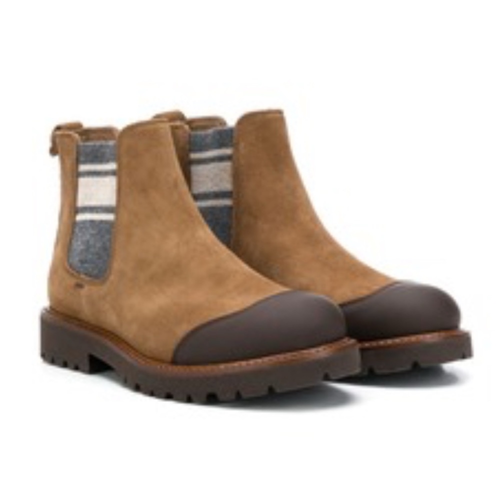 Brunello Cucinelli boys size 37 boots in good condition.